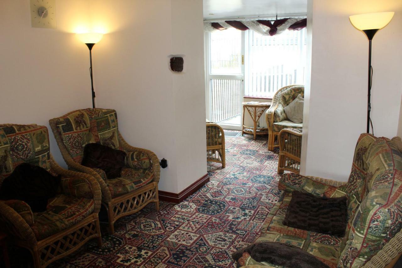 Peakdale Lodge Glossop Eksteriør bilde